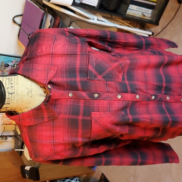 Maurices plaid flannel button down shirt size Medium *NWT - Picture 2 of 12